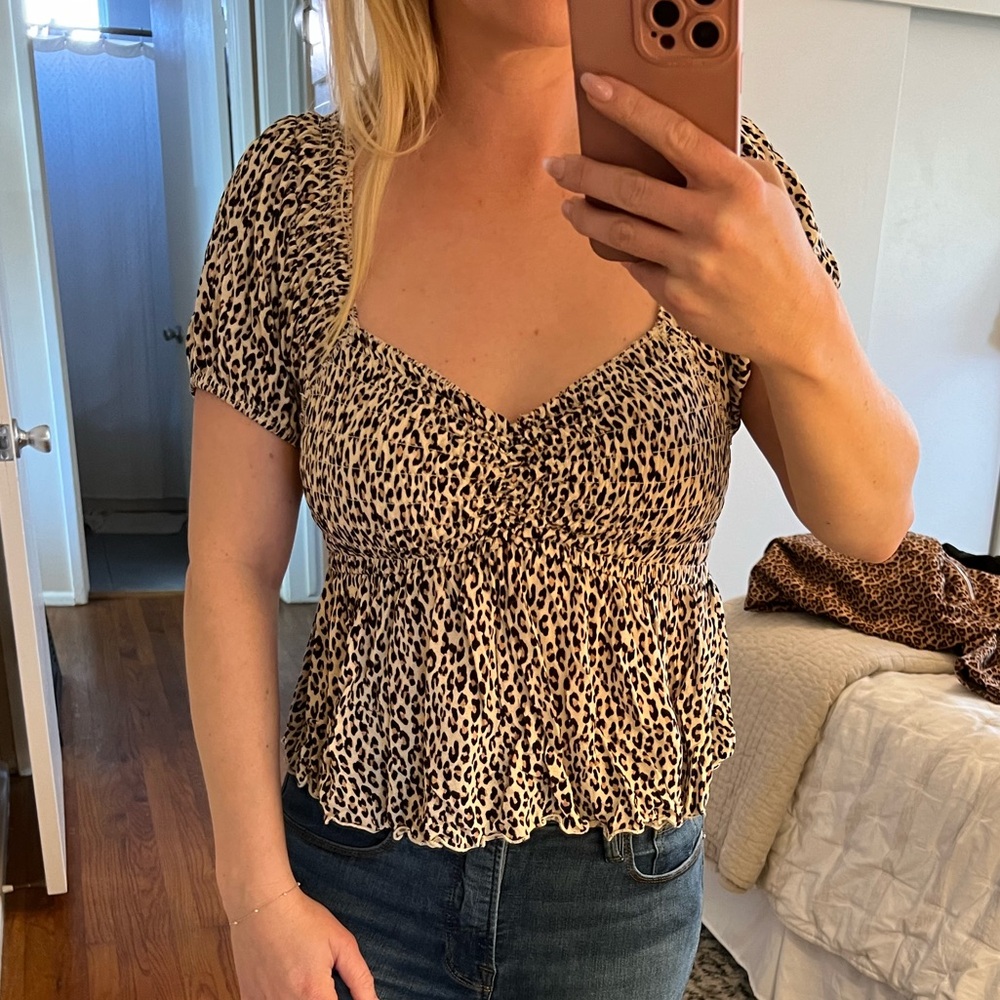 Urban Outfitters Leopard Babydoll Crop Top S